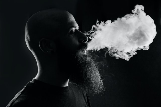 What's the difference between vaping and e cigarettes?